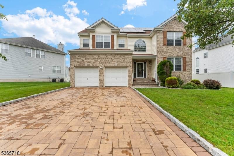 8 Cobblers Cir, Franklin Twp., NJ 08823