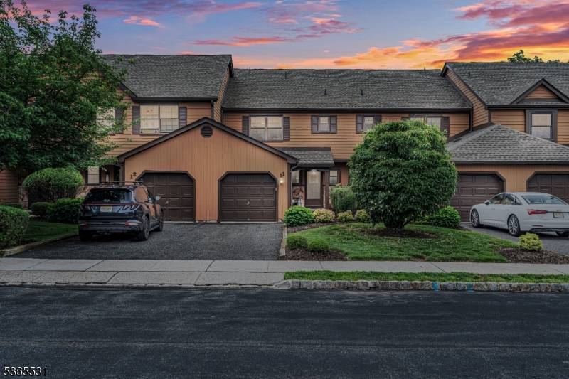 11 Manor Dr #11, Hillsborough Twp., NJ 08844
