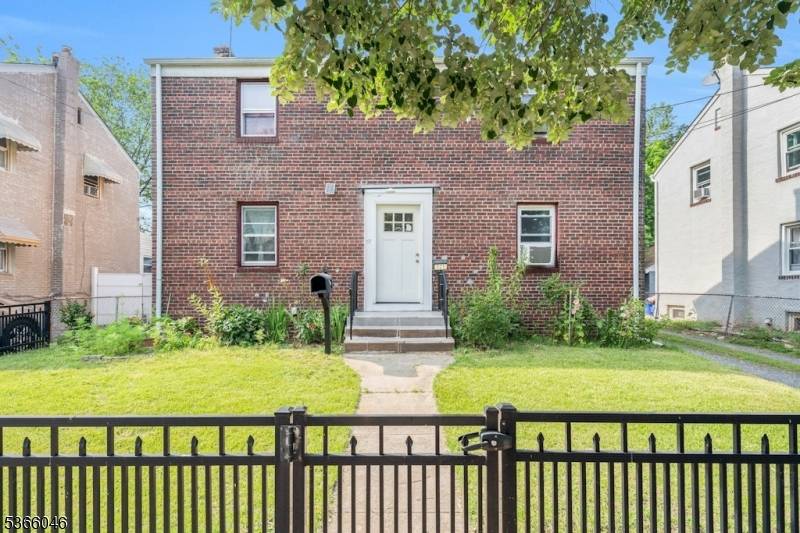 121 Roosevelt Ave, Carteret Boro, NJ 07008
