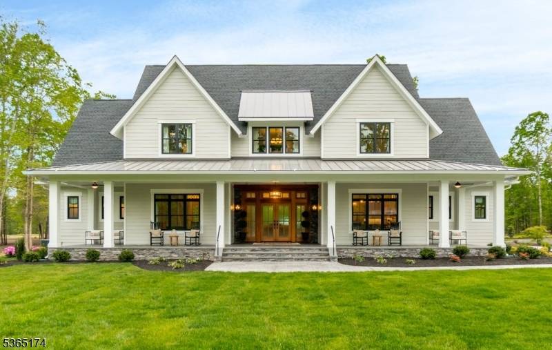 2 County Line Rd, Mendham Boro, NJ 07945