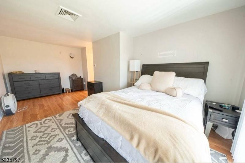 Wharton Boro, NJ 07885,739 Upperway