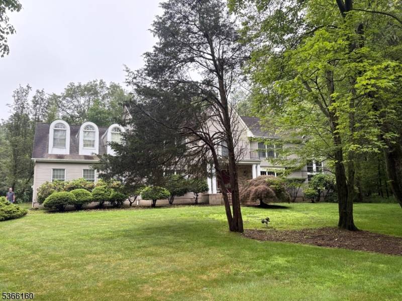 34 Old Farmstead Rd, Chester Twp., NJ 07930