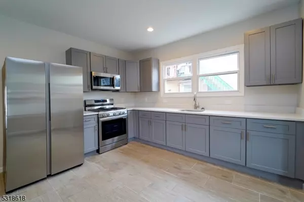 26 Sheridan Ave #1, Paterson City, NJ 07502