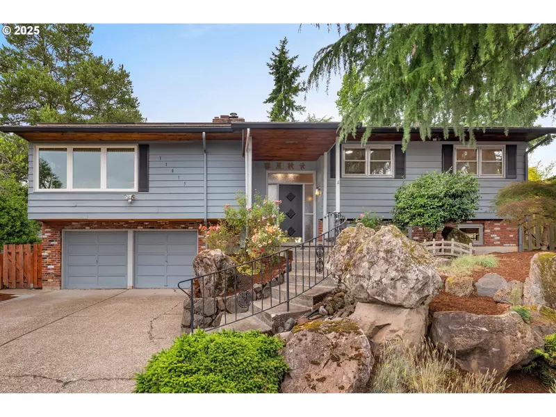 11015 SW BERKSHIRE ST, Portland, OR 97225