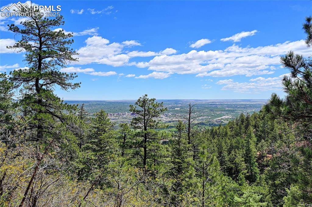 Colorado Springs, CO 80906,1526 Gardiner Rock LN