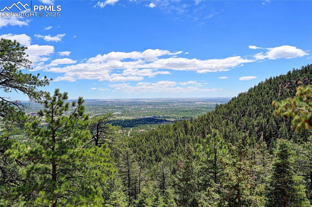 Colorado Springs, CO 80906,1526 Gardiner Rock LN