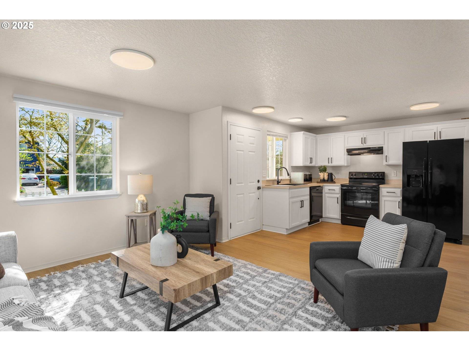 Newberg, OR 97132,817 S RIVER ST