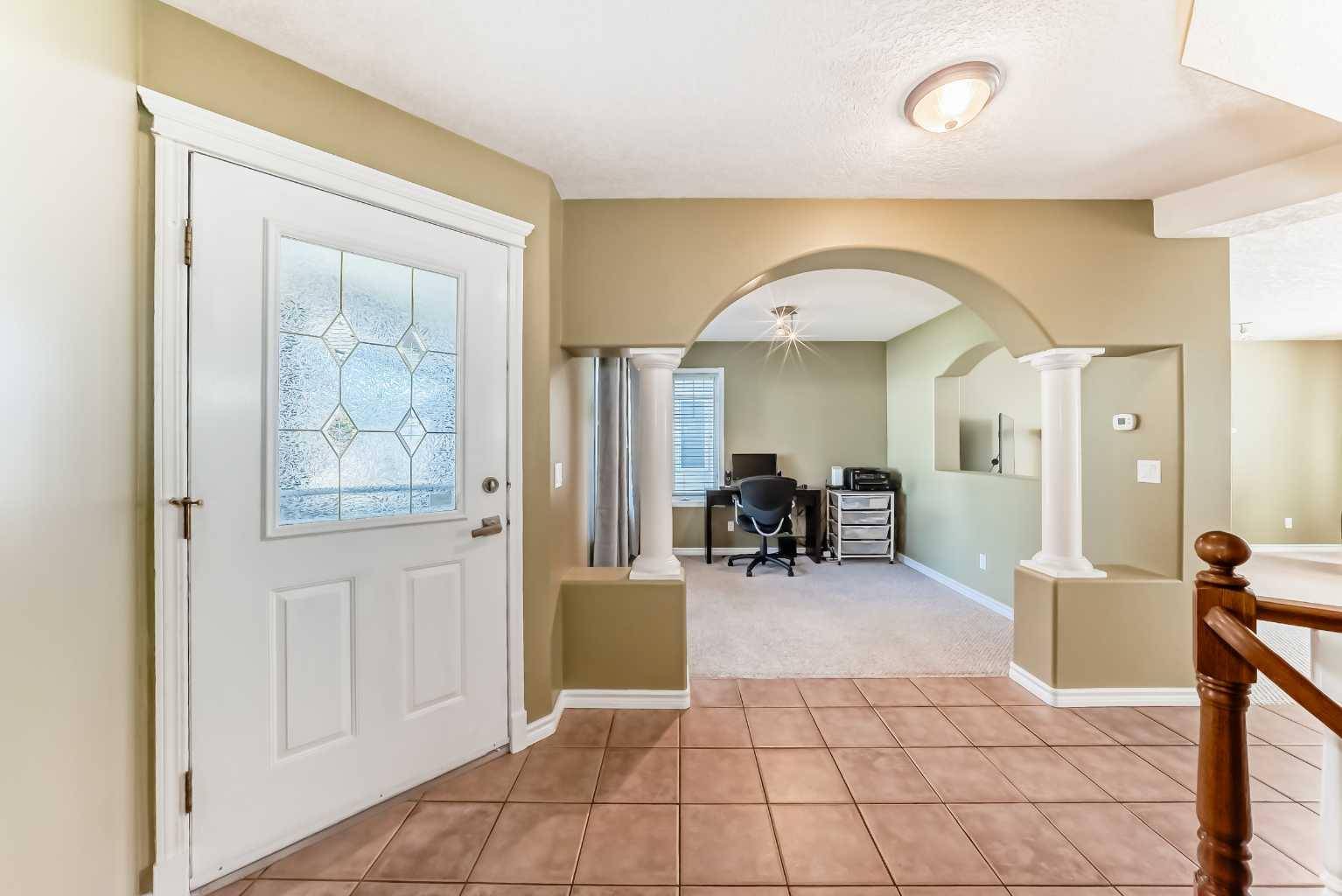 Okotoks, AB T1S 1S8,16 Cimarron CRES