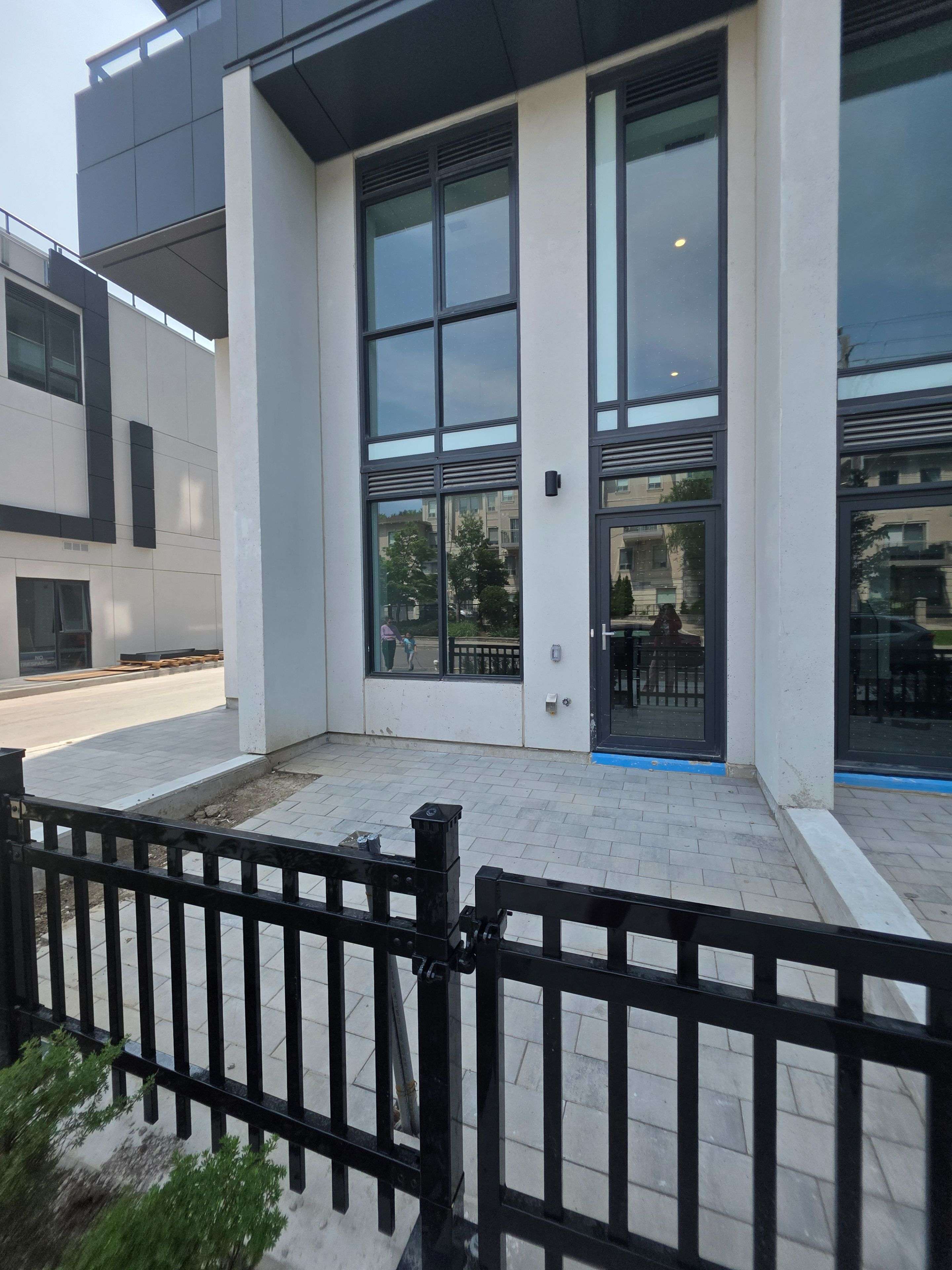 Toronto C15, ON M2K 0H6,6 Greenbriar RD #7