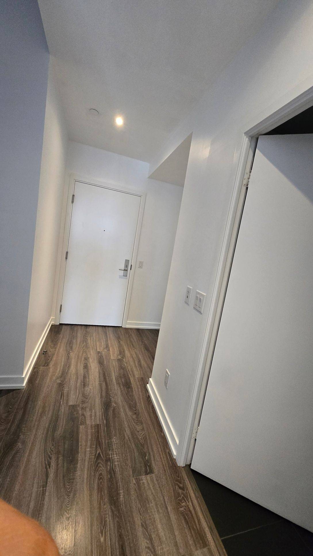 Toronto C01, ON M5G 1C9,20 Edward ST #2114
