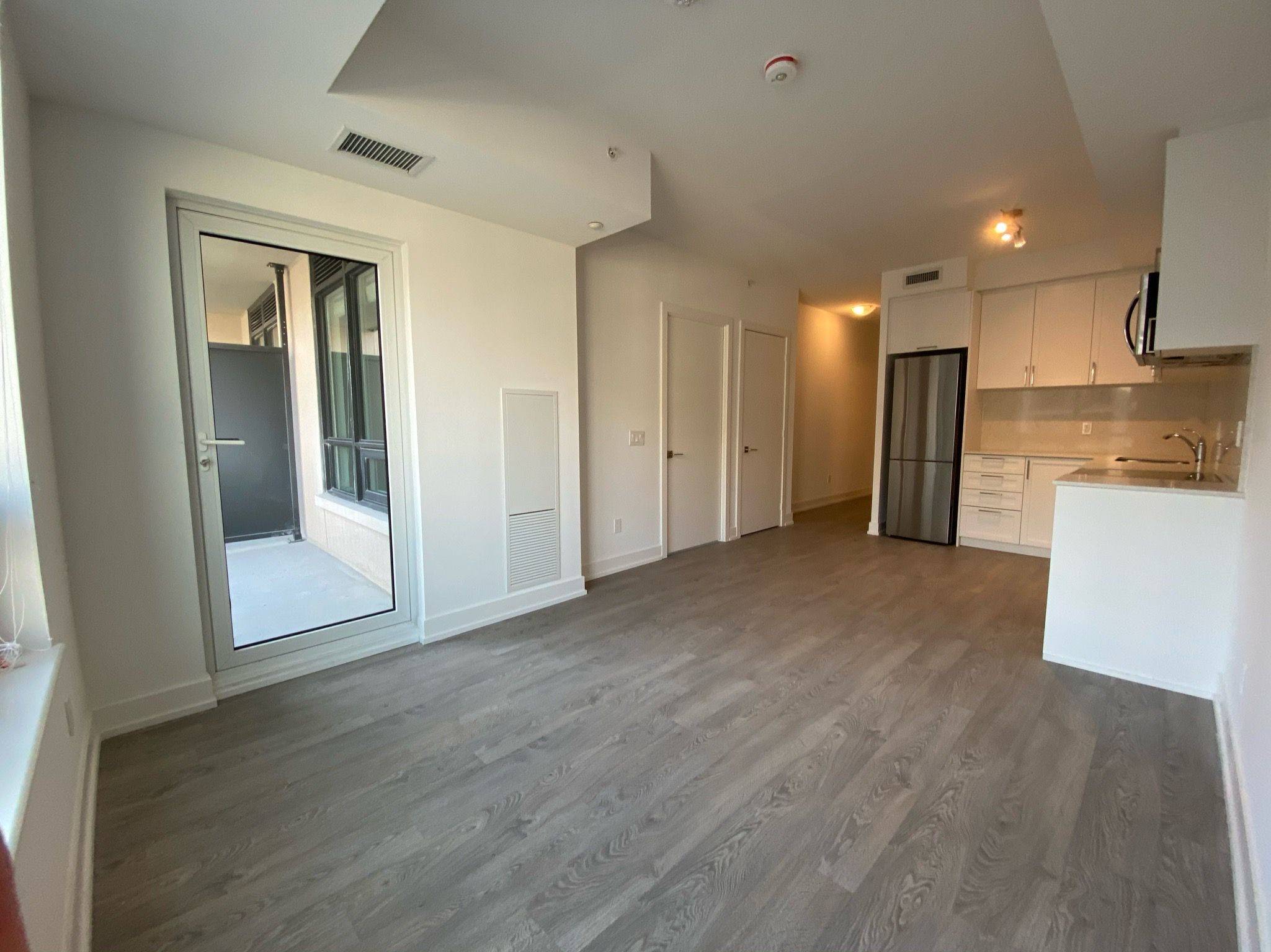 Markham, ON L3R 8G9,268 Buchanan DR #635W