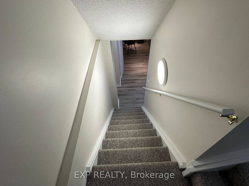 East Gwillimbury, ON L9N 1C7,4 Forrestwood CRES