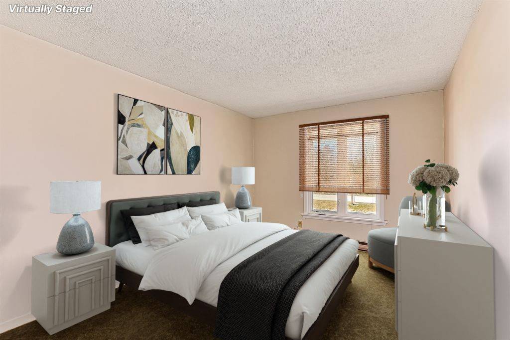 Collingwood, ON L9Y 5G4,2 Trafalgar RD #2