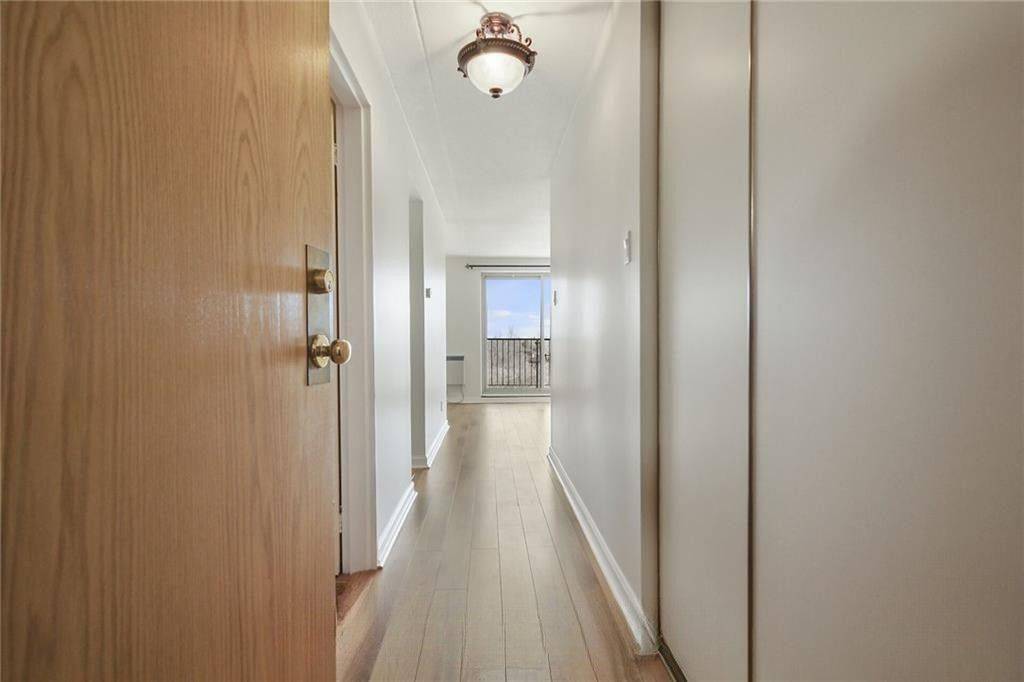 Carleton Place, ON K7C 4E9,206 Woodward ST #408