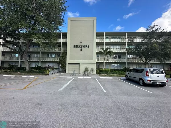 1031 Berkshire B #1031, Deerfield Beach, FL 33442