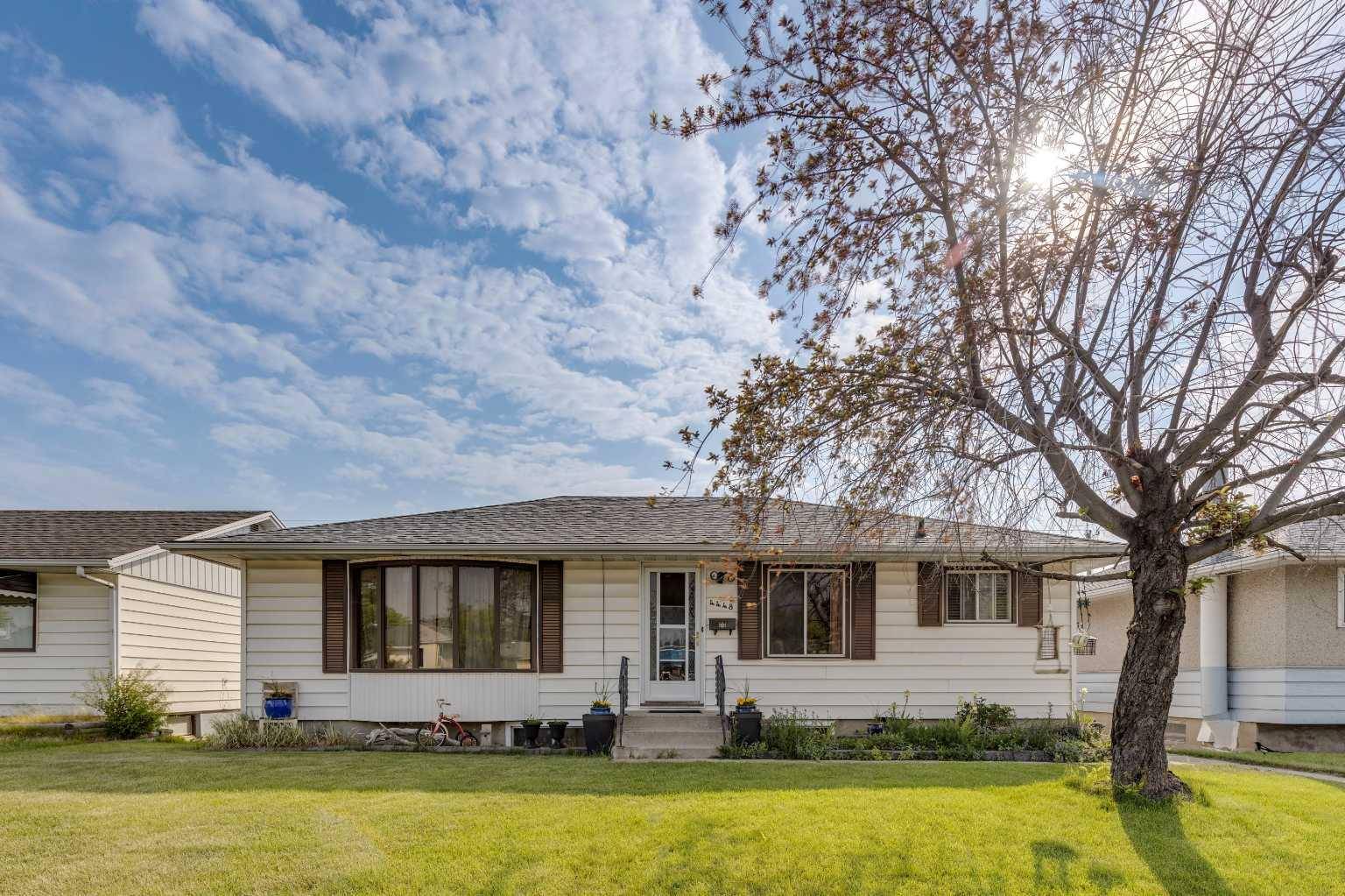 4448 3 ST Northeast, Calgary, AB T2E 3L6