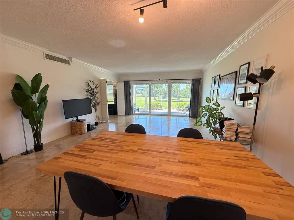 Pompano Beach, FL 33069,3000 N Palm Aire Dr  #107