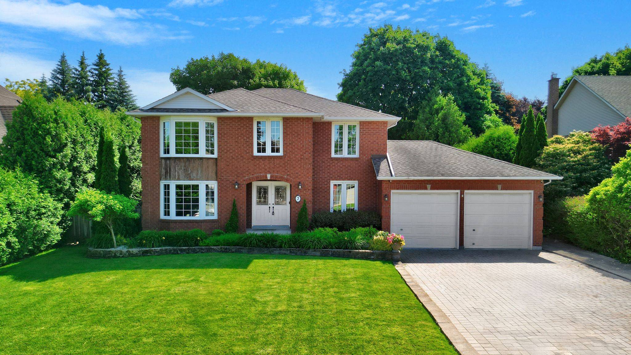 3 Tristan CT, Hamilton, ON L9H 7G7