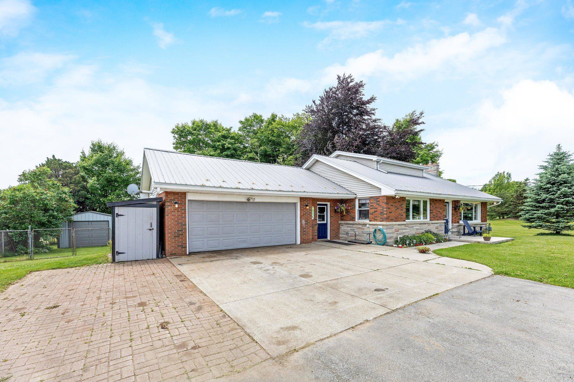 Hamilton, ON L8N 2Z7,1767 Centre RD W