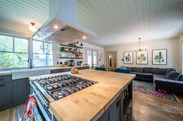 Mckinney, TX 75069,206 S Benge Street