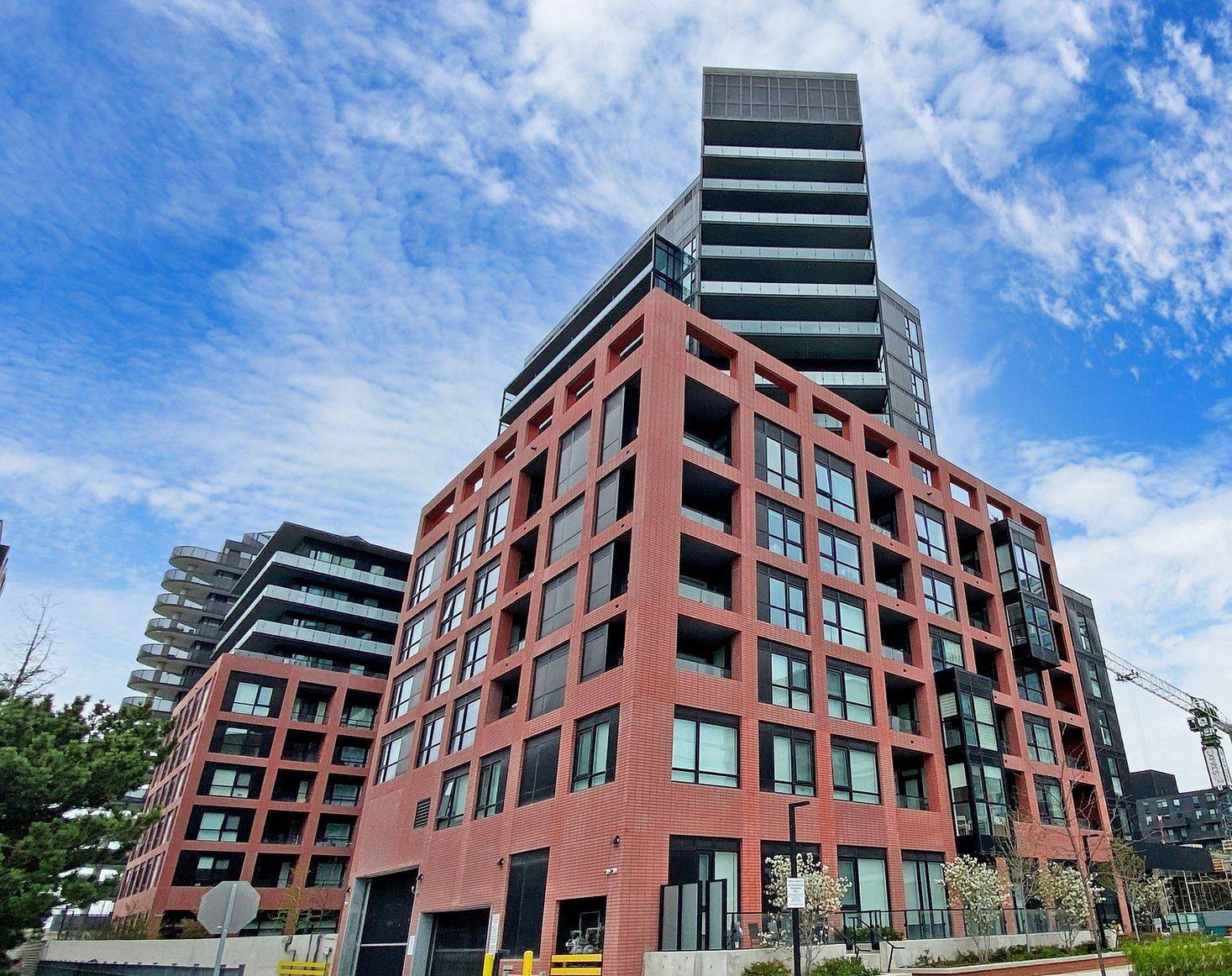 Toronto C06, ON M3H 0E7,8 Tippett RD #226