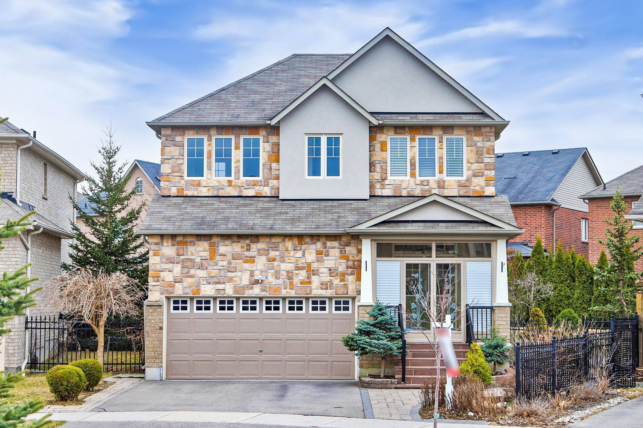 27 Overhold CRES, Richmond Hill, ON L4E 0L9
