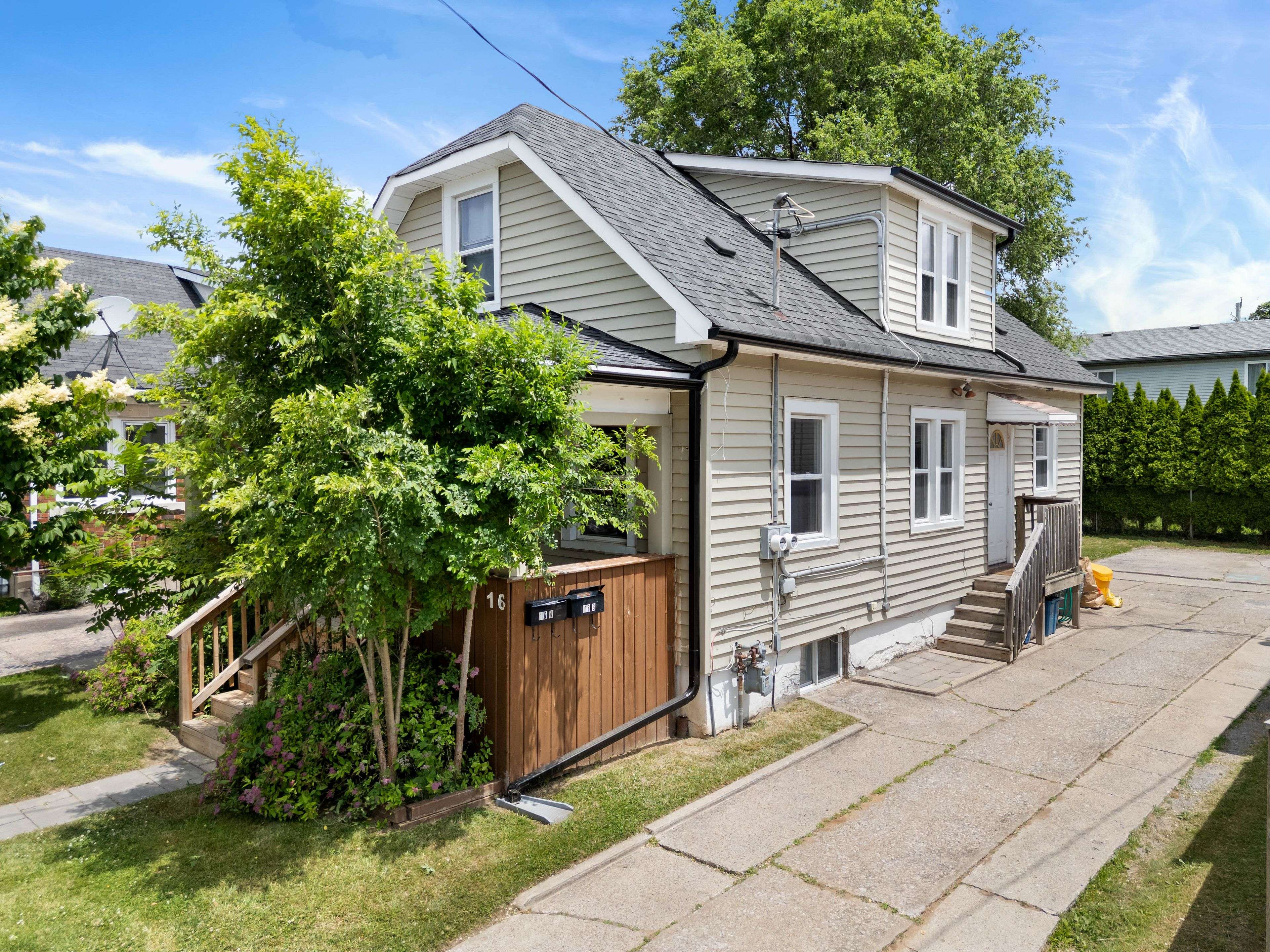 St. Catharines, ON L2M 5P2,16 Ormonde AVE #Main