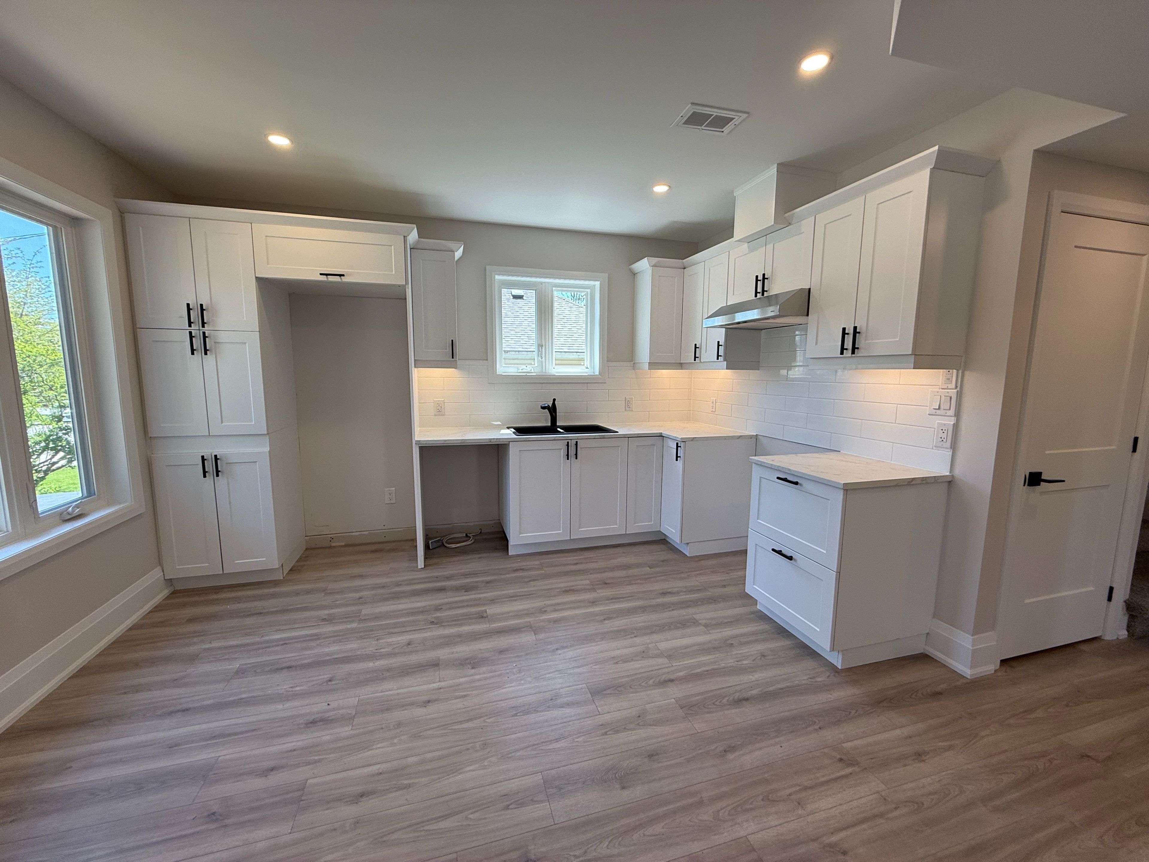 Kingston, ON K7L 4S7,284 WESTDALE AVE