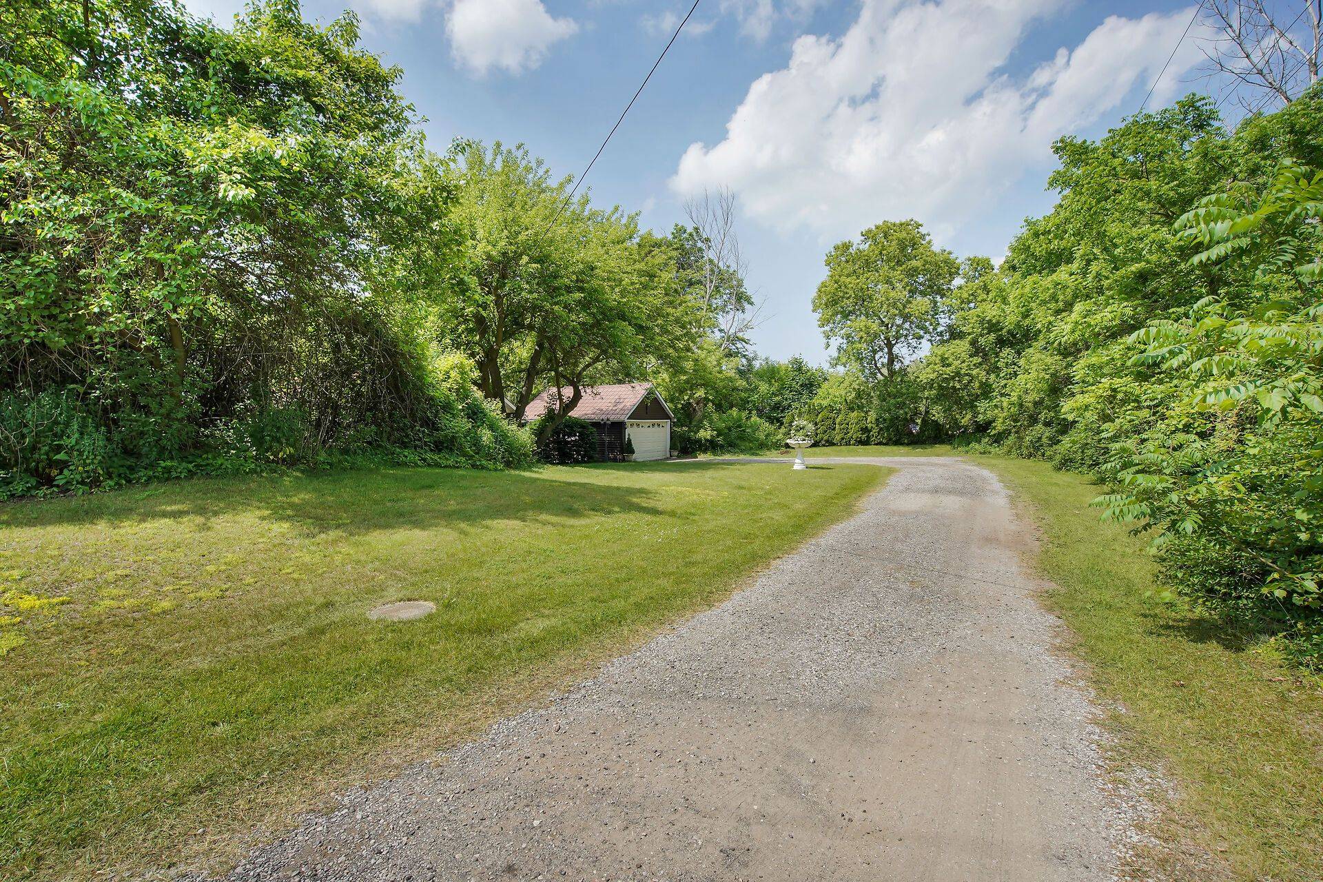 Lambton Shores, ON N0M 2L0,7624 Riverside DR