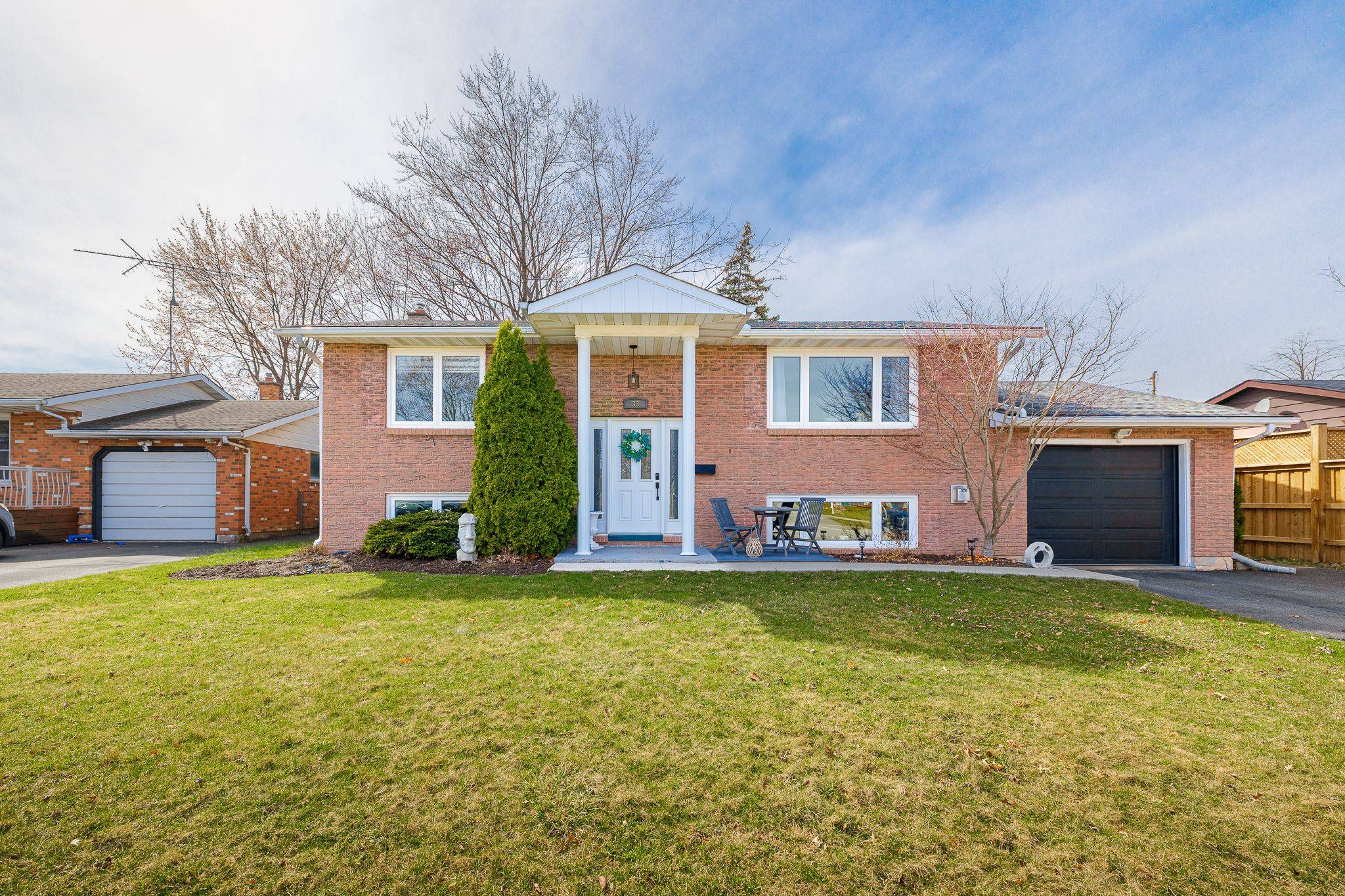 33 Idylwood RD, Welland, ON L3C 1X2