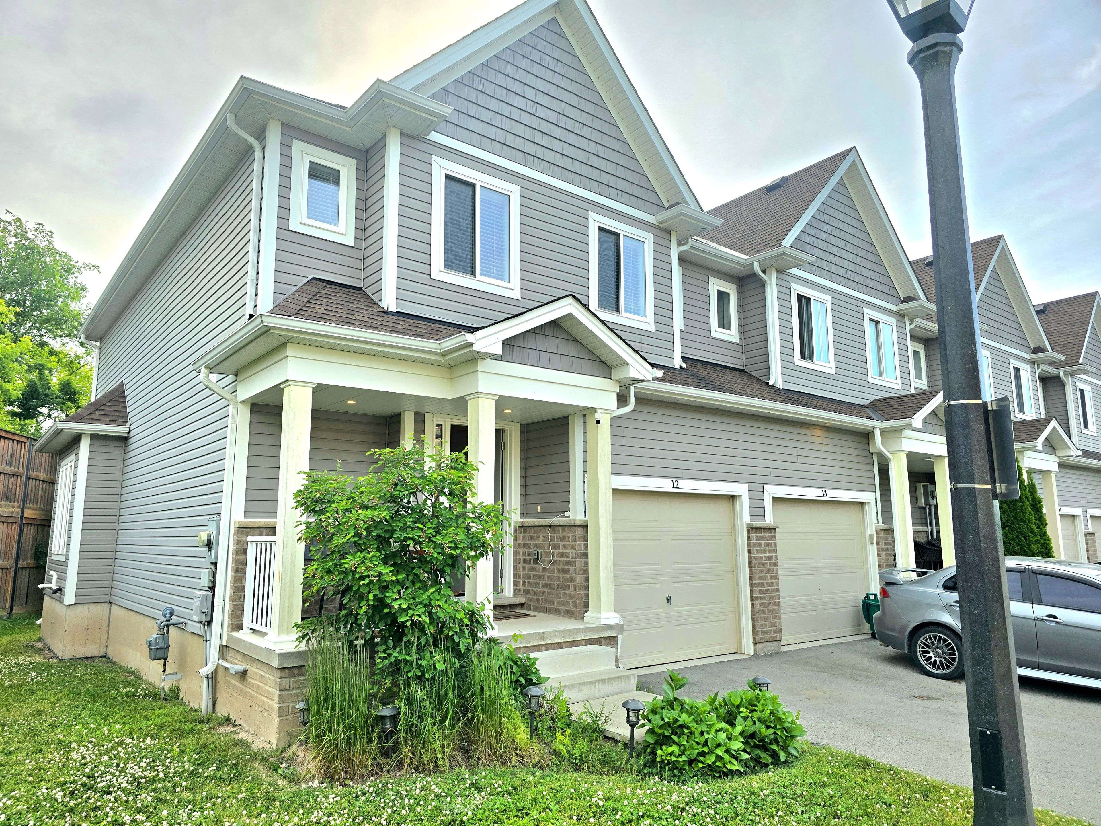 St. Catharines, ON L2P 0E7,60 Canterbury DR #12