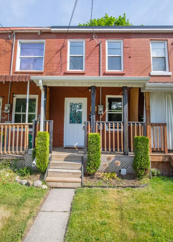 112 1/2 Olive AVE, Oshawa, ON L1H 2P2