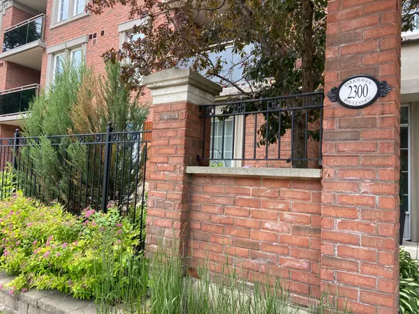 2300 Parkhaven BLVD #208, Oakville, ON L6H 6V9