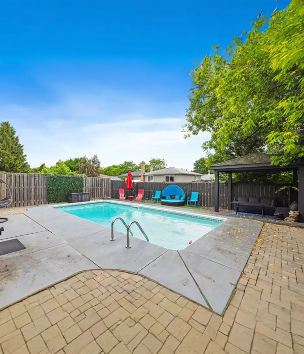 Milton, ON L9T 4G8,578 Laurier AVE