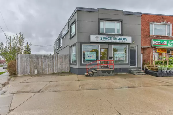 887 Hamilton RD, London East, ON N5Z 1V8