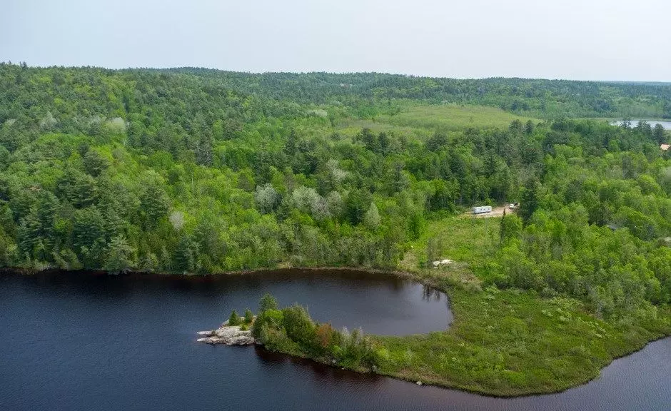 25 Tower RD, French River, ON P0M 1A0