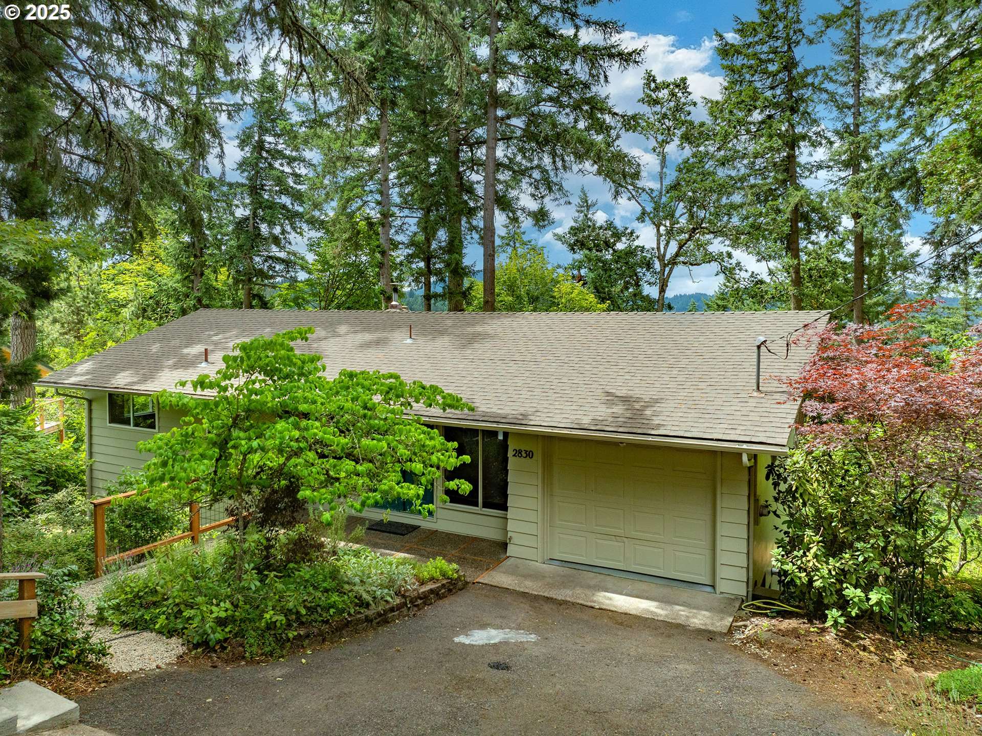 Eugene, OR 97403,2830 CAPITAL DR