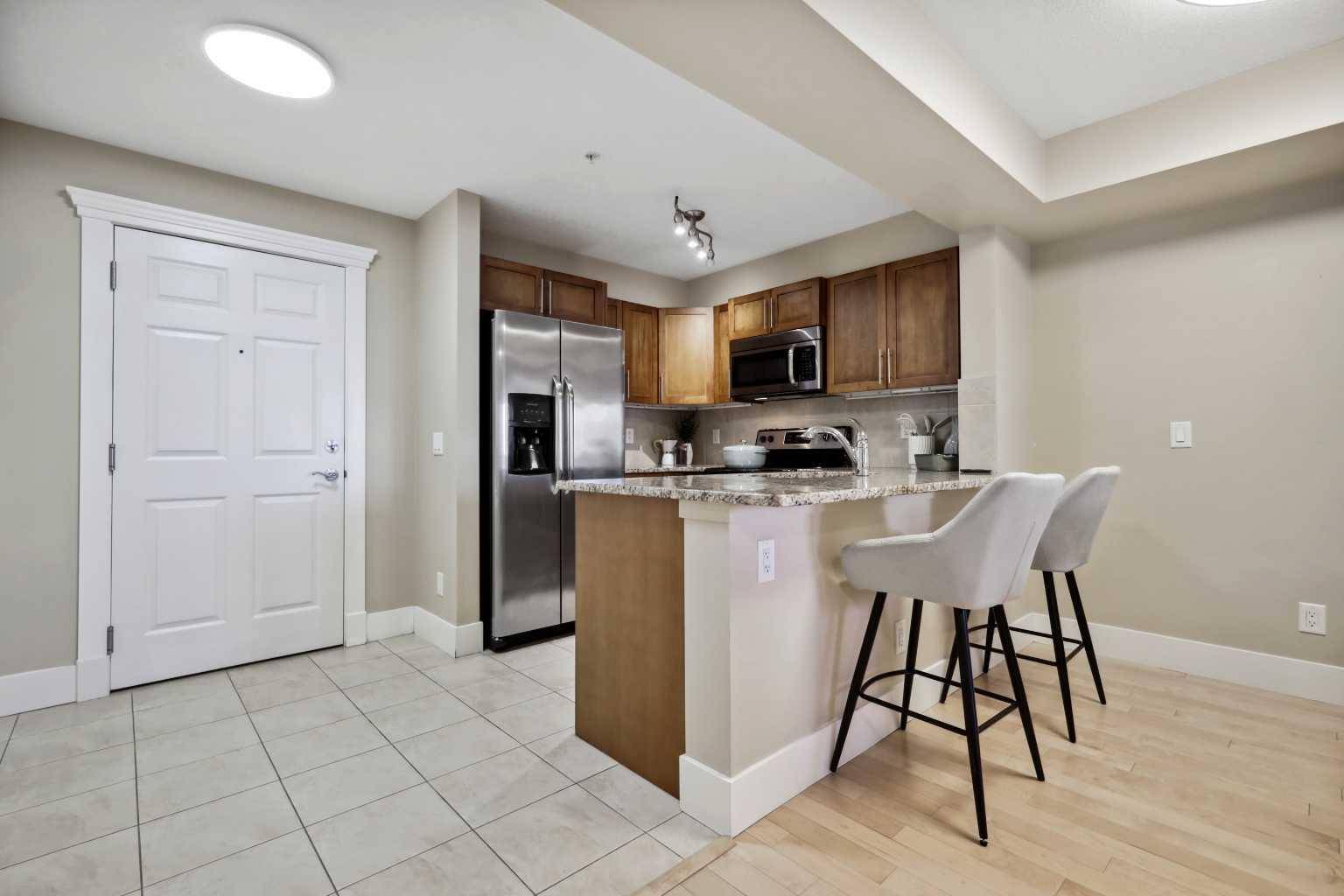Calgary, AB T3G 0C3,500 Rocky Vista GDNS Northwest #231