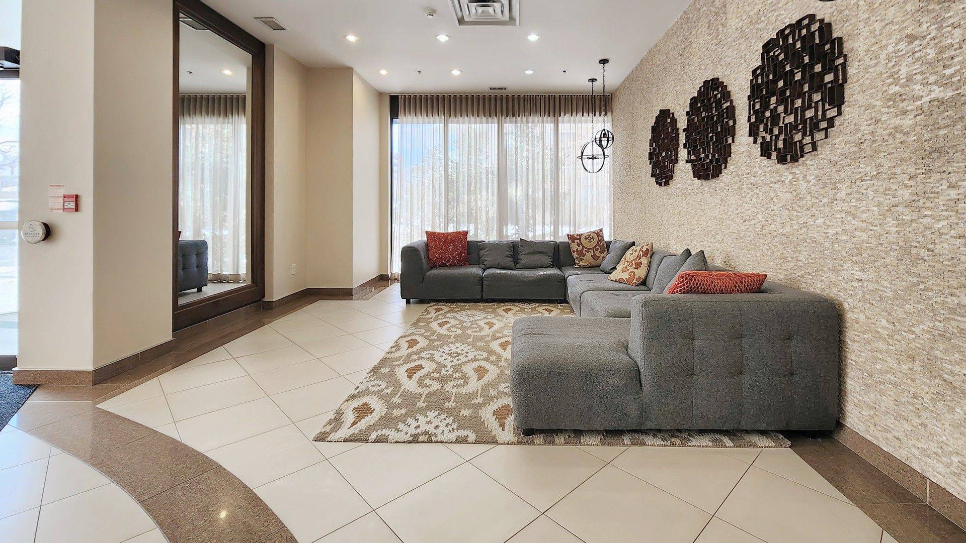 Toronto C06, ON M3H 0B3,760 Sheppard AVE W #212