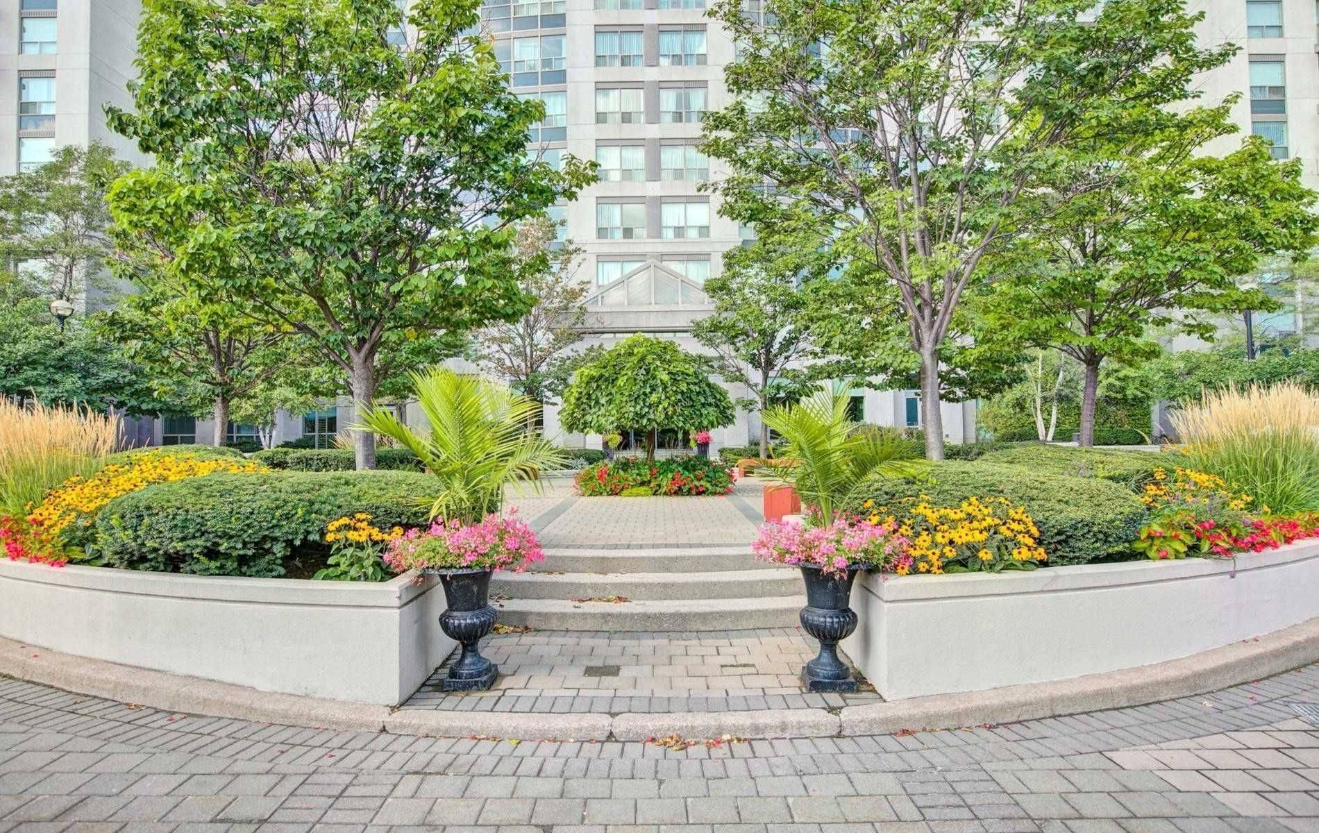 Toronto C14, ON M2N 6Z5,188 Doris AVE #1019