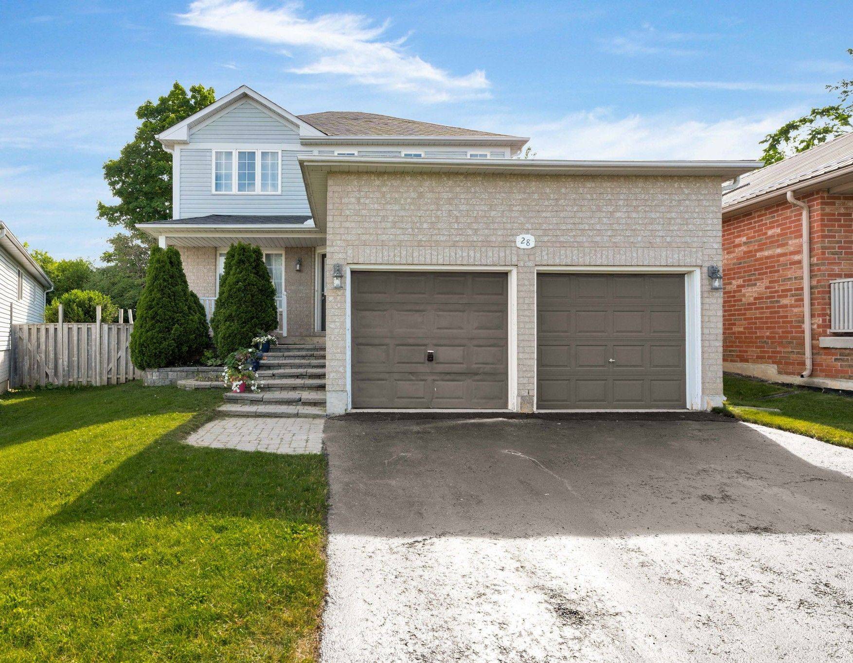 28 Draper CRES, Barrie, ON L4N 6B1