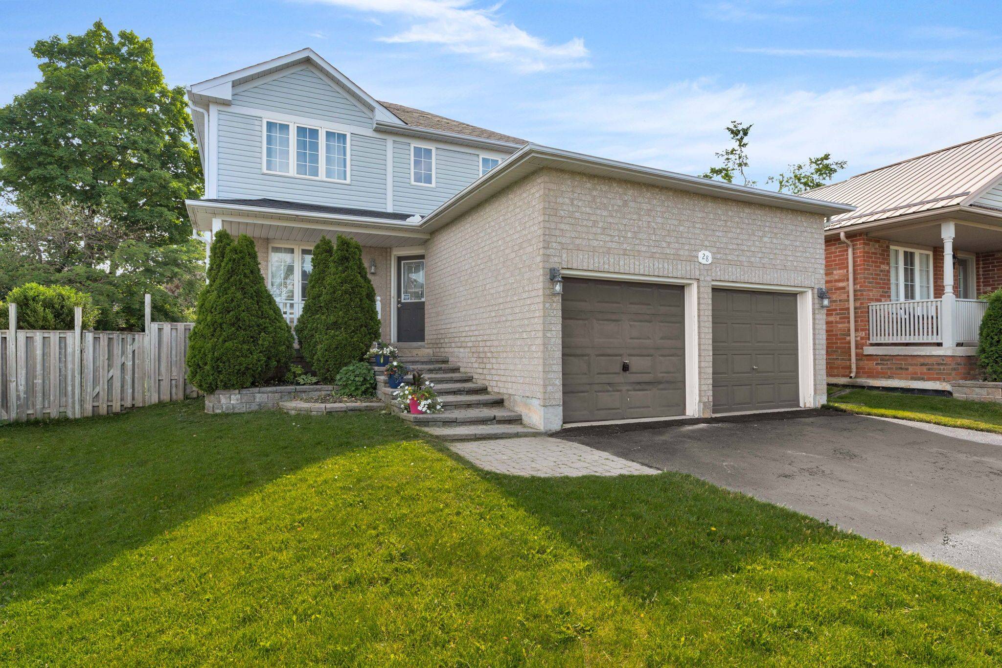 Barrie, ON L4N 6B1,28 Draper CRES