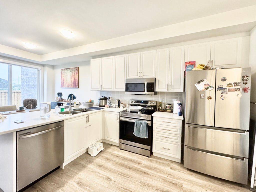 Barrie, ON L9J 0K3,19 Sagewood AVE