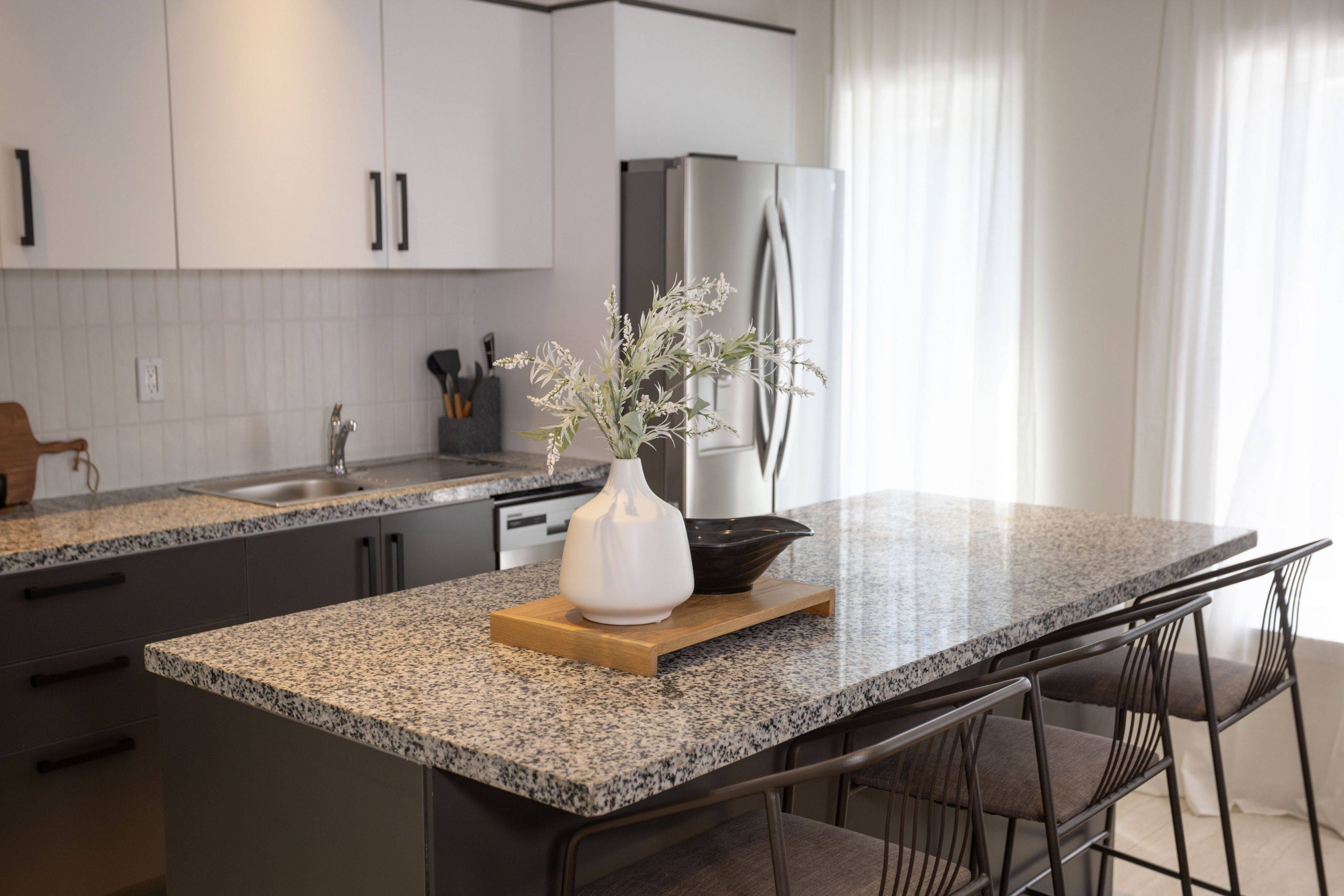 Toronto W03, ON M6N 4A2,12 Batavia AVE #Unit 2