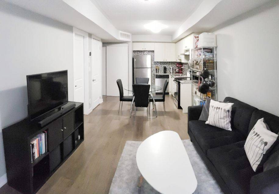 Toronto W06, ON M8V 2V9,6 Drummond ST #311