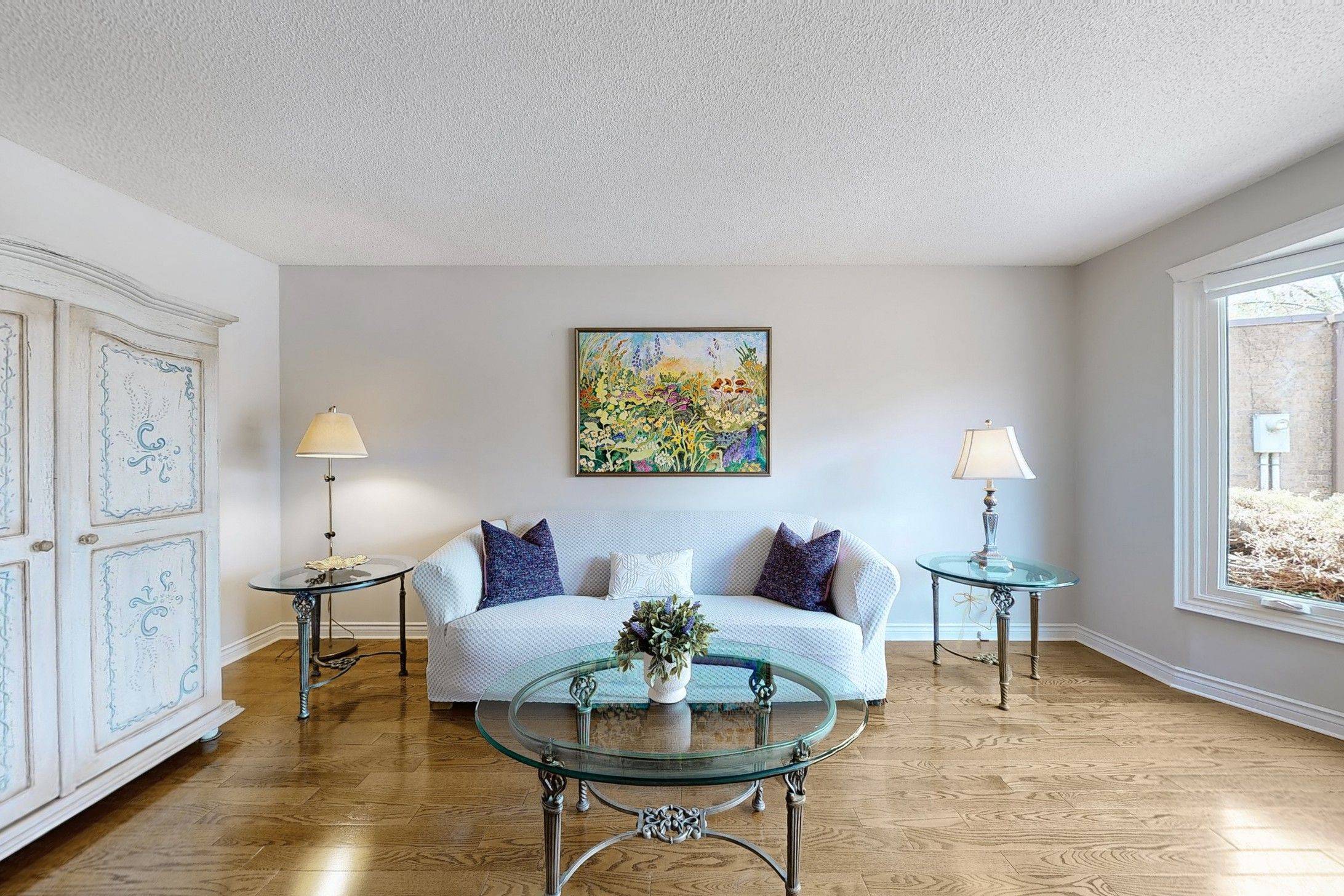Mississauga, ON L5C 4K3,4183 Renoak CT