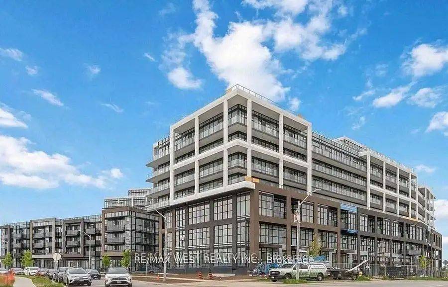 50 George Butchart DR #720, Toronto W05, ON M3K 0C9