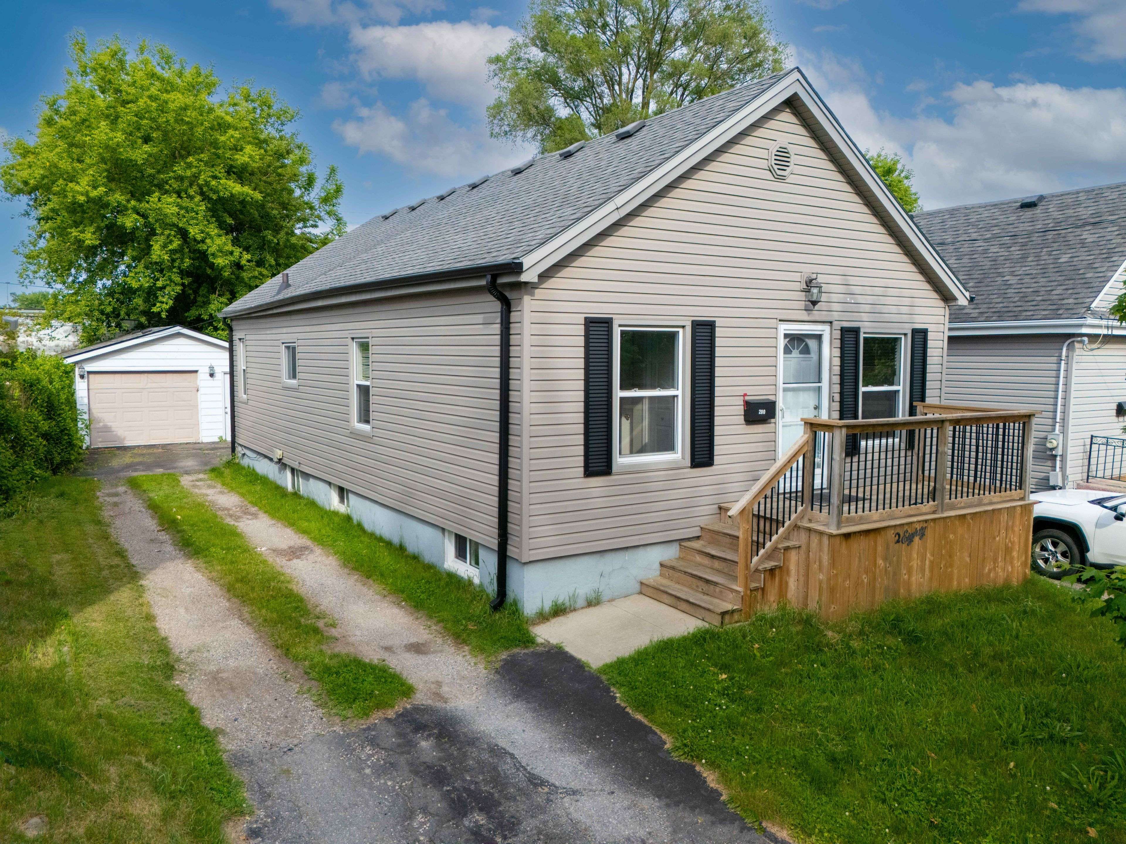 London East, ON N5Z 2W3,280 Giles ST
