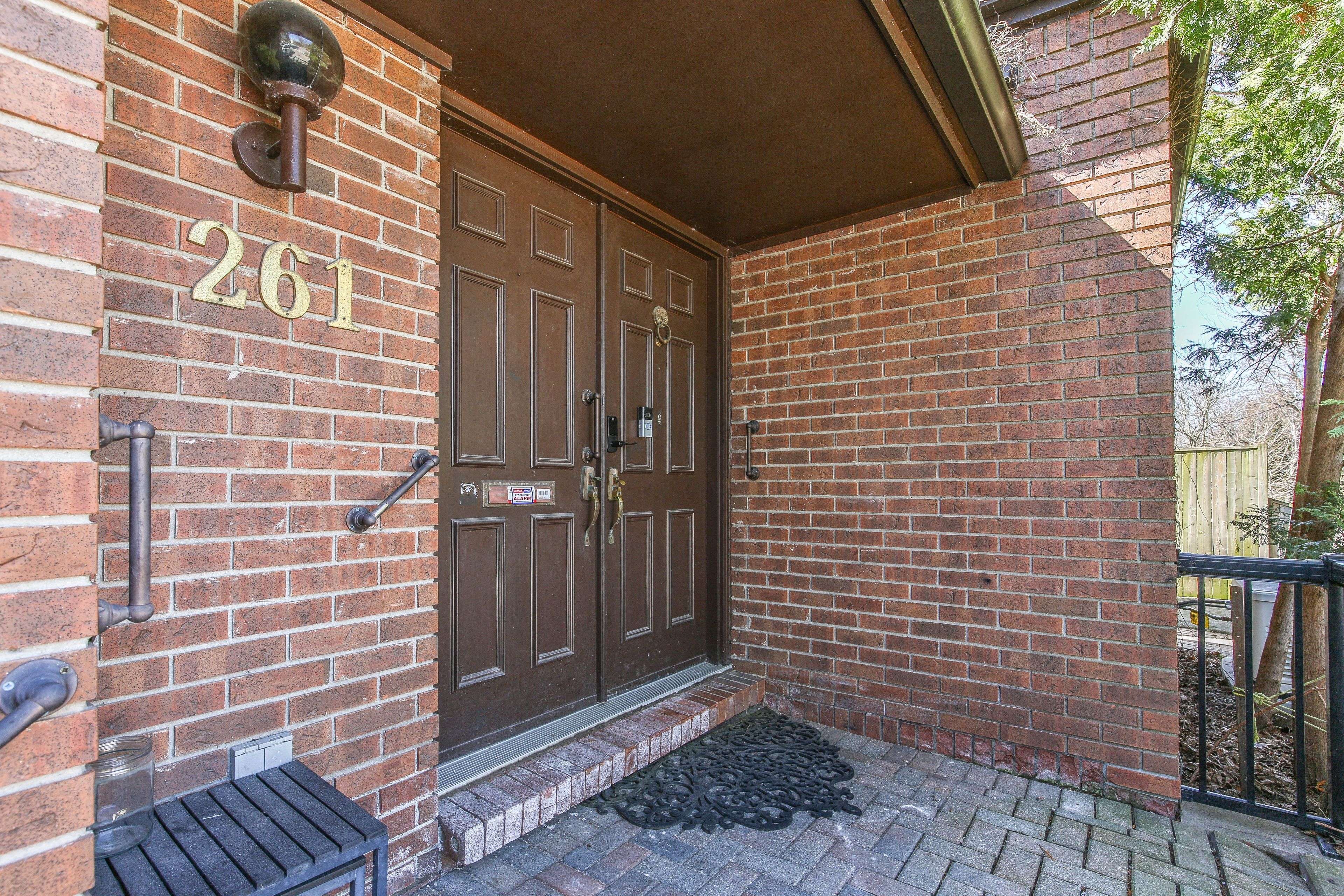 London East, ON N6A 2M2,261 Epworth AVE