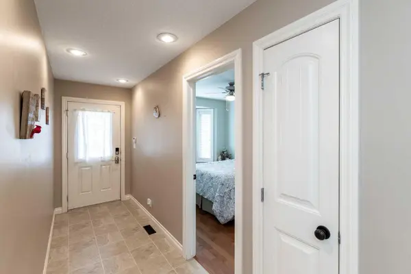 Innisfail, AB T4G 1Y2,4426 47 Avenue Close